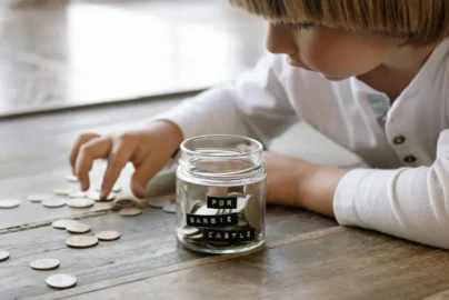 Simple Ways to Teach Kids the Value of Money Through Chores
