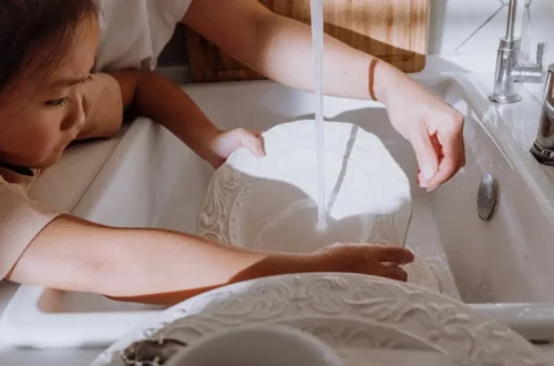 How to Use Chores to Teach Money Skills: A Practical Guide for Parents